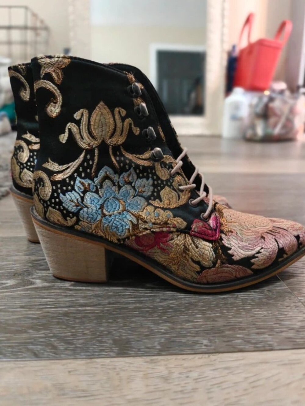 Women's boots